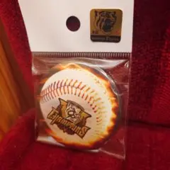 阪神タイガース　2025　リーグ優勝記念　缶バッジ　火の玉ボール　横濱店限定品