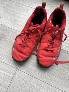 hummel サッカートレーニングシューズ　22cm