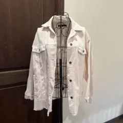 ZARA 白ジャケット