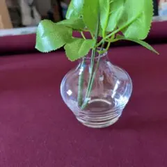 ガラス花瓶のサムネイル