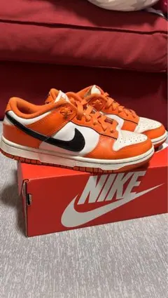 Nike スニーカー オレンジ/ホワイト/ブラック
