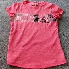 Under Armour HeatGear ピンク Tシャツ YSM