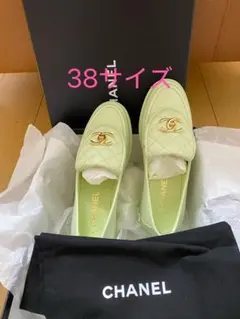 新品CHANEL シャネル ターンロック ローファー ライト　グリン38サイズのサムネイル