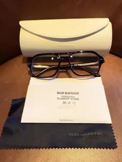 ブルーエレファント　サングラス