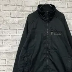 ブラック ナイロンジャケット