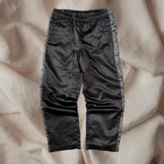 Reebok メンズ 光沢 ナイロントラックパンツ 黒 サイドライン Y2K