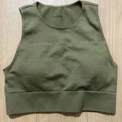 【ジーユーアクティブ】スポーツトップス　ジム　トレーニング　ヨガ　ウェア