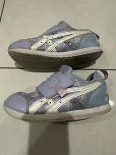 Item thumbnail for item 1f16f477-417b-4747-8014-5f93e79ac45b