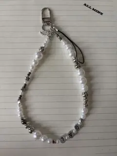 パールとメタルビーズのストラップ