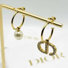 Dior petit CDフープピアス　ラインストーン ロゴ　レジンパール