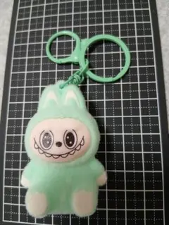 ラブブ LABUBU ぬいぐるみ キーホルダー グリーン