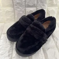 美品⭐️Noubel Voug Relax ⭐️ブラックファー厚底スリッポンSサイズ