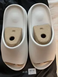 yeezy YS-01 Vanilla サンダル 11 イージースライド - メルカリ
