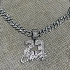 “23”ネックレス｜Central Cee愛用ブリンブリン アイスチェーン
