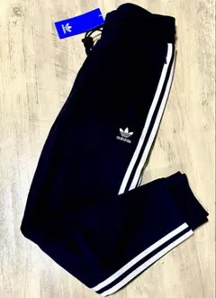 adidas ストライプレディースジャージパンツ 新品タグ付
