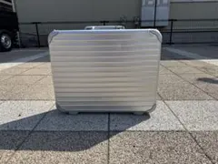 RIMOWA アタッシュケース　シルバーのサムネイル