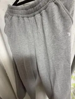 グレー スウェット ジョガーパンツ