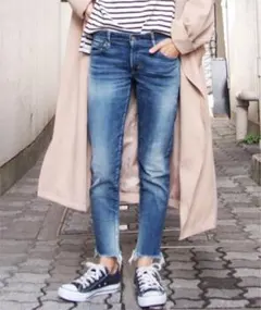 アングリッド　フレイドヘムストスリ　デニム　todayful