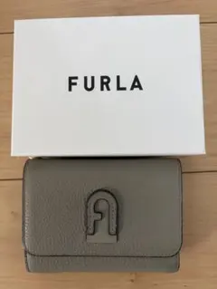 FURLA 三つ折り財布 バイカラー - メルカリ