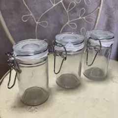 新品未使用！！ガラス保存容器 クリンチ式 3個セット　スパイス　小物いれ