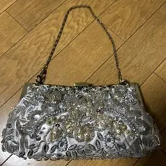 シルバー ビーズ刺繍 クラッチバッグ