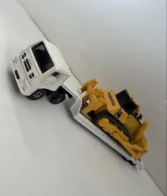 2026年最新】トミカ いすゞギガ低床トレーラーの人気アイテム - メルカリ