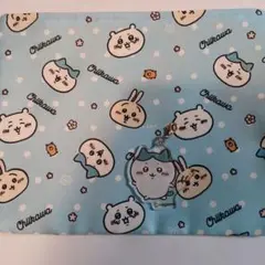 ⭐ちいかわ⭐クリクラコラボポーチ&ハチワレチャーム