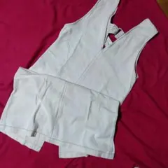 ホワイトVネックデニムジャンバースカート　ジャンスカ