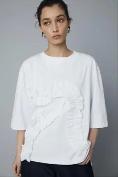 HeRIN.CYE フリルデザインTシャツ ホワイト