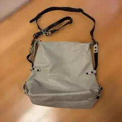 ✨未使用✨ PRIDE BIS ジレ風 ウェアラブルバッグ 牛革 黒 - メルカリ