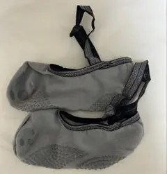 ☆新品☆グレー ヨガソックス 滑り止め付き 3足セット