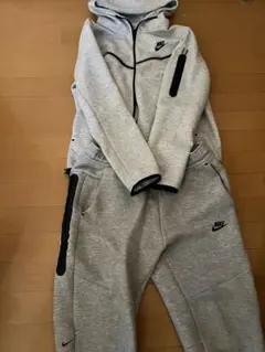 Nike テックフリース