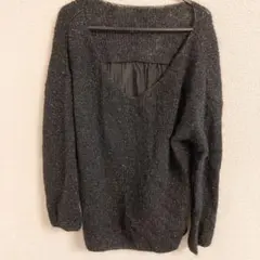 【美品】Spick & Span 黒 Vネック ラメ入りニットセーター