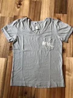 【最終値下げ】MHL Tシャツのサムネイル