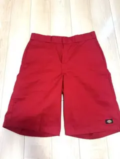 Dickies レッドショートパンツ