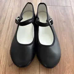 黒いバレエシューズ ストラップ付き 22cm〜22.5cm