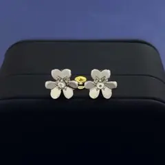 海外セレブ クローバー ラージフラワー ピアス ゴールド 高級感 - メルカリ