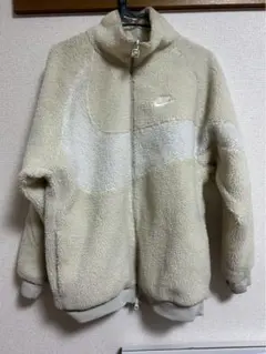 Nike フリースジャケット クリーム色