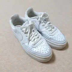 NIKE★ナイキ スニーカー ホワイト 25.5のサムネイル