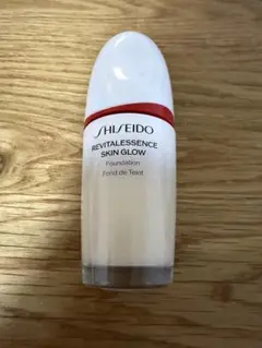 SHISEIDO リバイタルエッセンス スキングロウ ファンデーション250