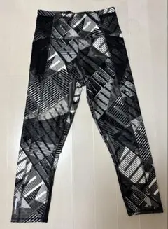 PUMA プーマ トレーニングタイツ モノトーン柄◼️サイズSのサムネイル
