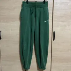 Item thumbnail for item e3ac9c83-0c42-4411-b2f4-63bb19f77fd7