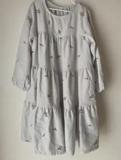 apres les cours 刺繍入り長袖ワンピース　灰色　キッズ110cm