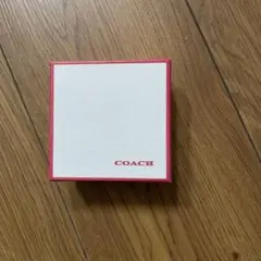 COACH ギフトボックス　ホワイト ピンク　箱のみ　美品