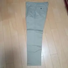 ベージュ スラックス