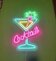 ★☆ラグジュアリーな演出☆★Cocktails ネオンサイン 高彩度高発色