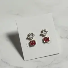 ミッキーモチーフ　ピアス2ペア