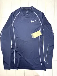 Nike Pro ネイビー長袖カットソー