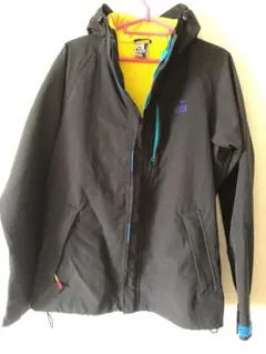 CHUMS フード付きマウンテンパーカー ブラック/イエロー