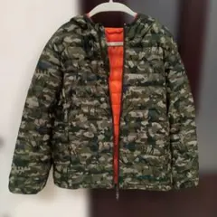 ユニクロ　迷彩　中綿ジャケット　キッズ　140